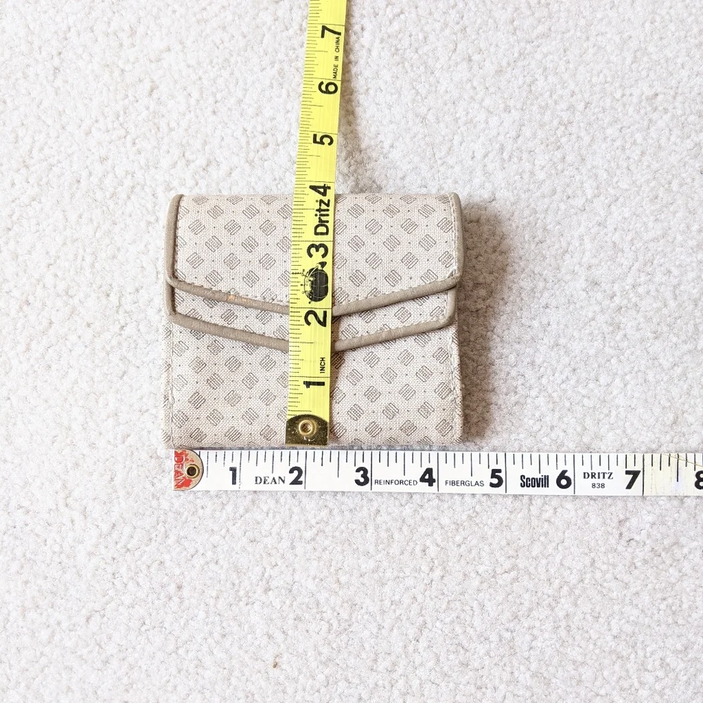 VTG beige print wallet